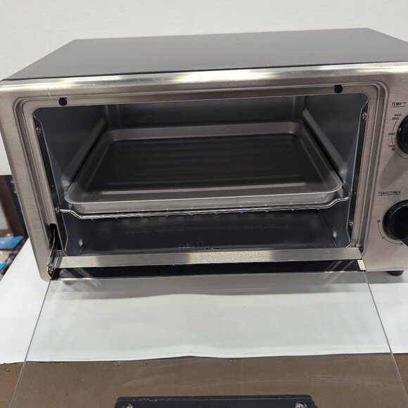 KitchenSmith 4-Slice Toaster Oven – Stainless Steel, Compact, 1000W - Picture 2 of 4